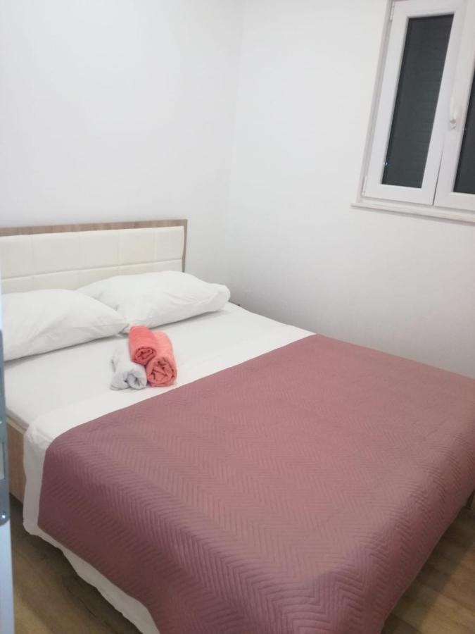 Apartmani Ivica Martic Duće Exterior foto